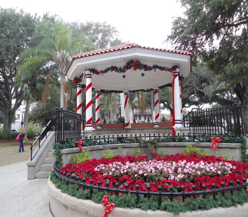 Gazebo On This Christmas 8