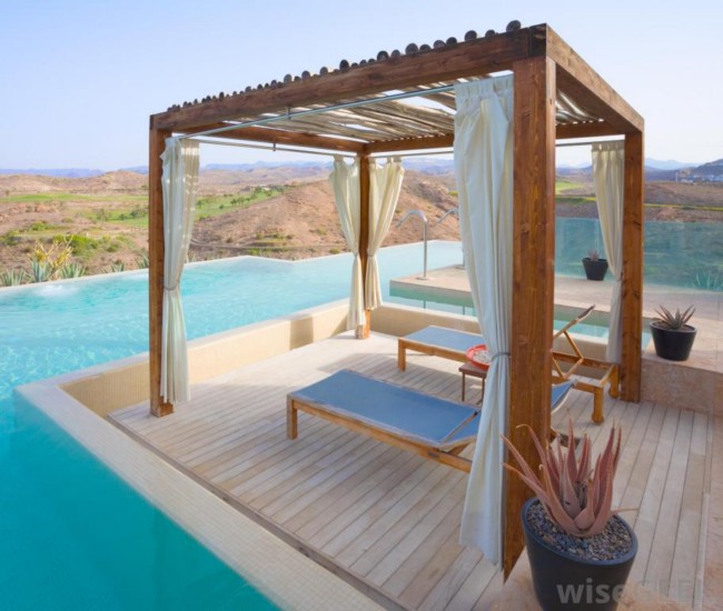 Retractable Awnings Pergolas 12