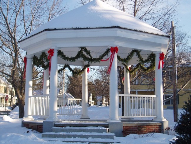 Gazebo Decorating 9