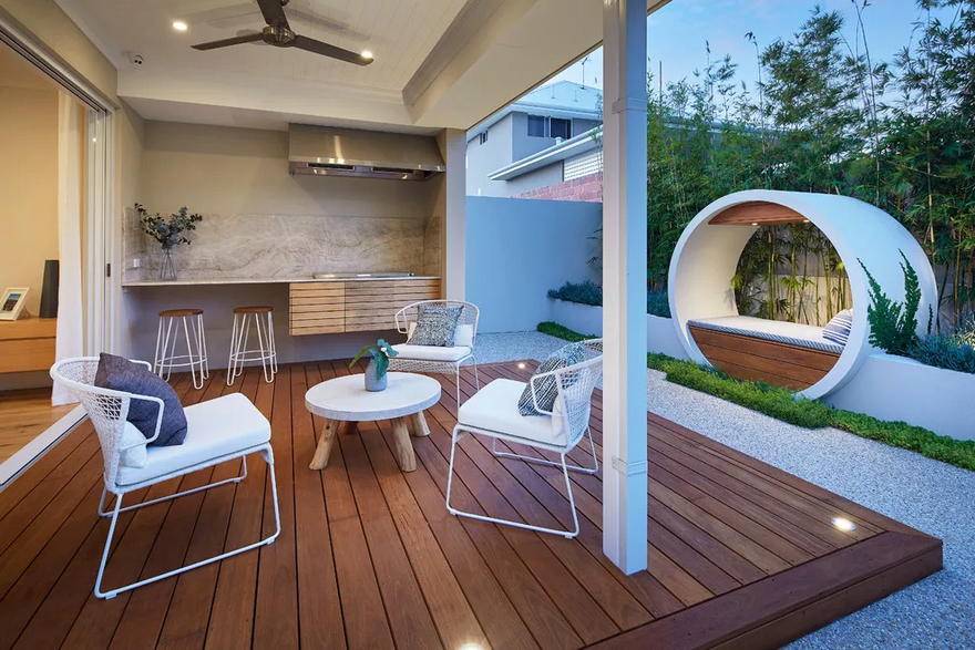 Outdoor Living Space (3)