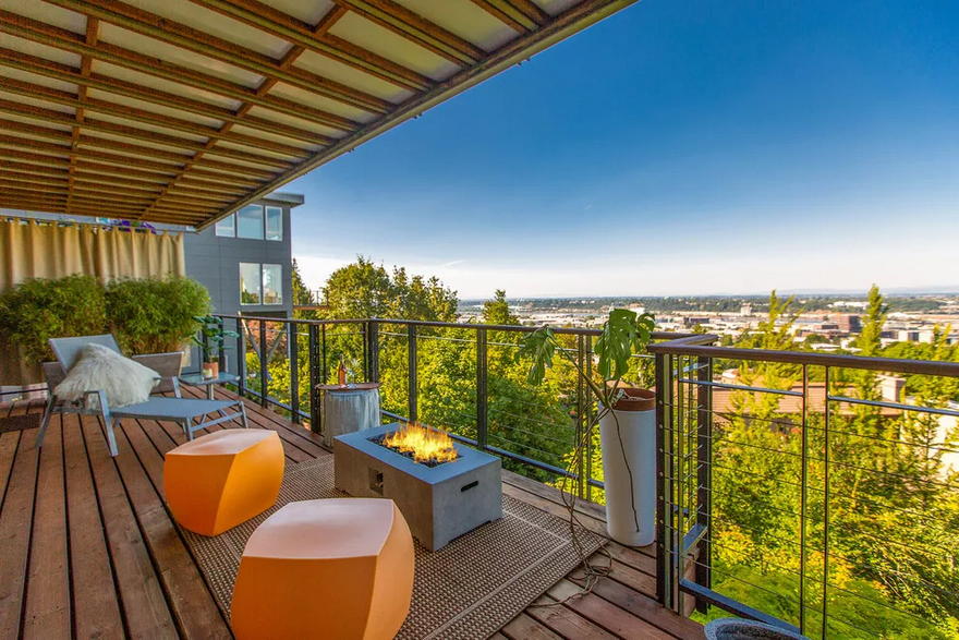 Outdoor Living Space (30)