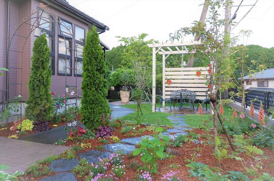 Outdoor Living Space (36)