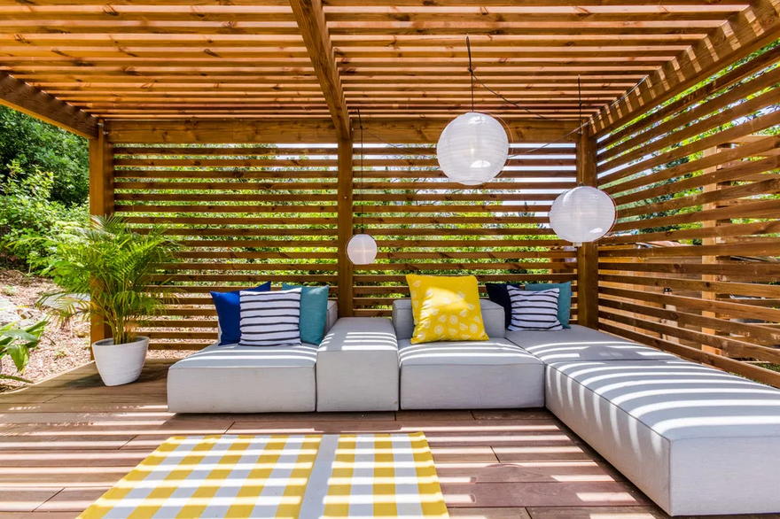 Outdoor Living Space (43)