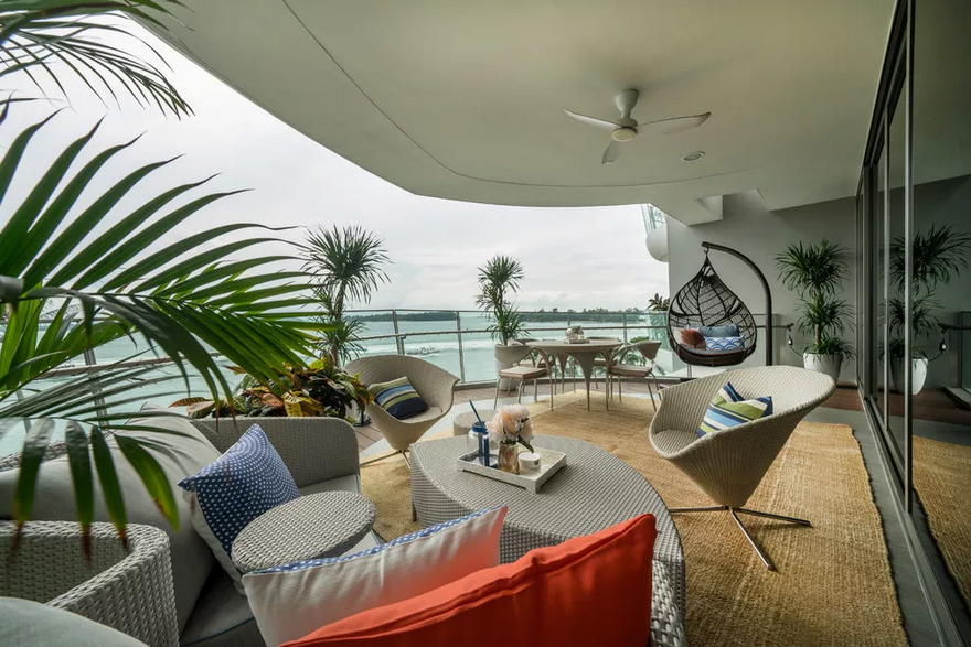 Outdoor Living Space (50)