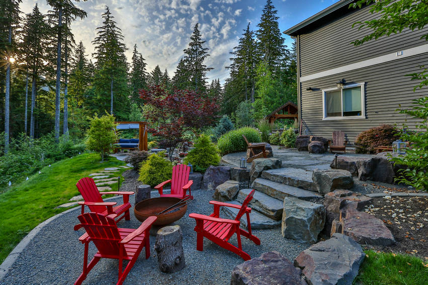 Outdoor Patio Living Spaces (29)