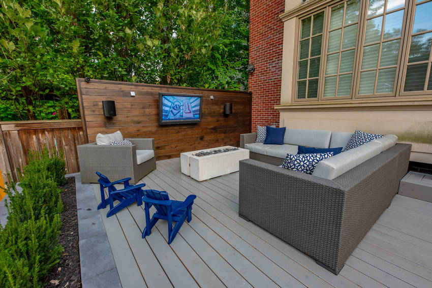 Outdoor Patio Living Spaces (30)
