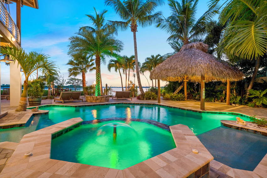 Outdoor Patio Living Spaces (45)